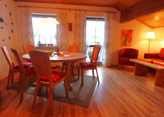 Haus Puerner شقة